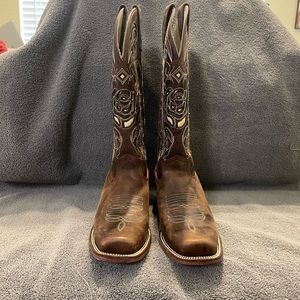 New, no box Cowboy boots! Never worn, size 9
